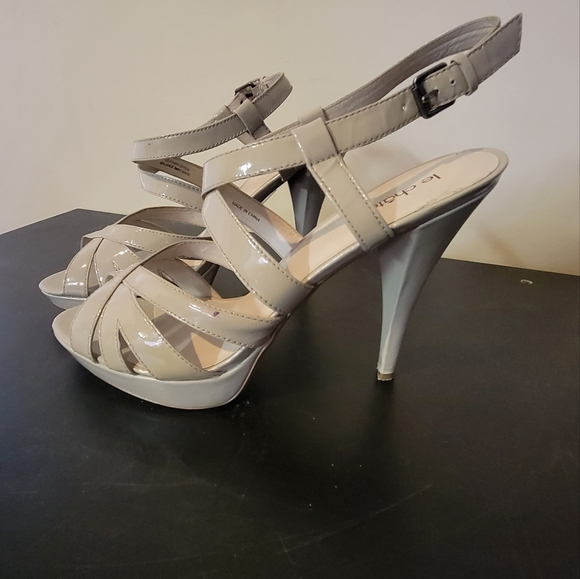 Sandals - Picture 3 of 3